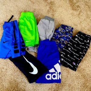 Bundle of boys shorts sizes 6/7